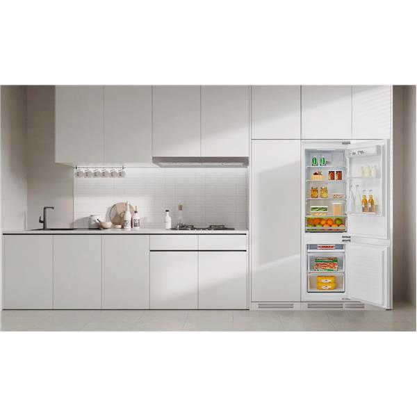 VIVAX vgradni kombinirani hladilnik CFRB-248ENF