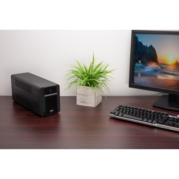 APC Easy UPS 700VA, 230V, AVR, IEC Sockets